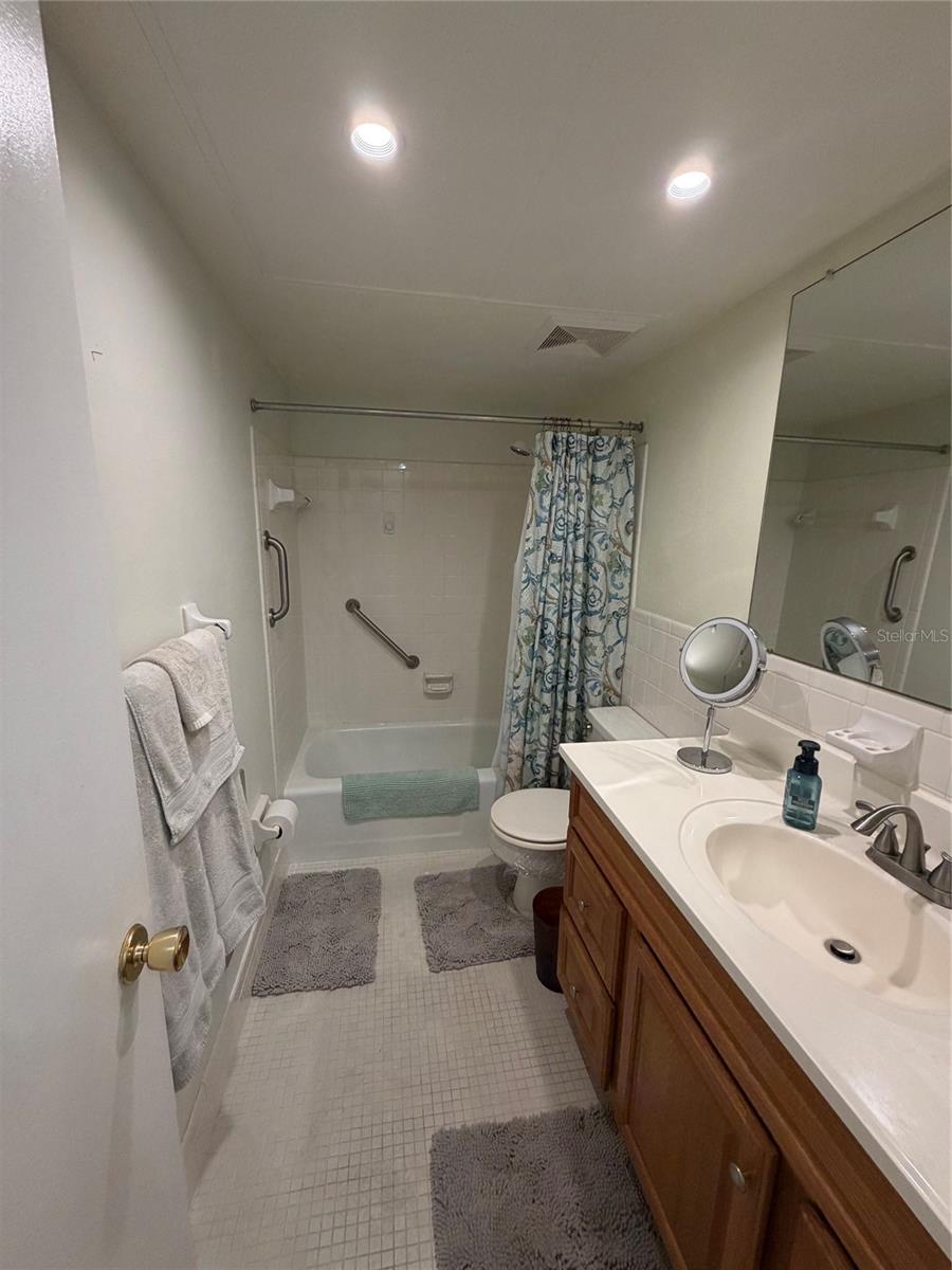 200 Glennes Ln #114 Property Photo 25