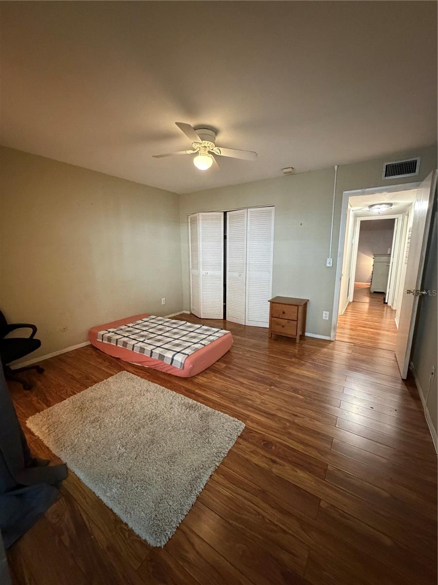 200 Glennes Ln #114 Property Photo 28