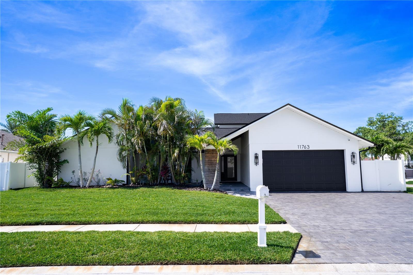 11763 HARBORSIDE CIR