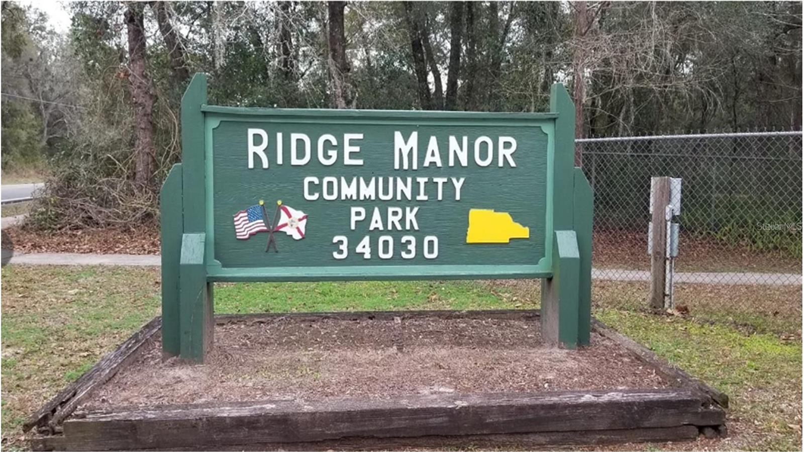 Ridge Manor Blvd Property Photo 4