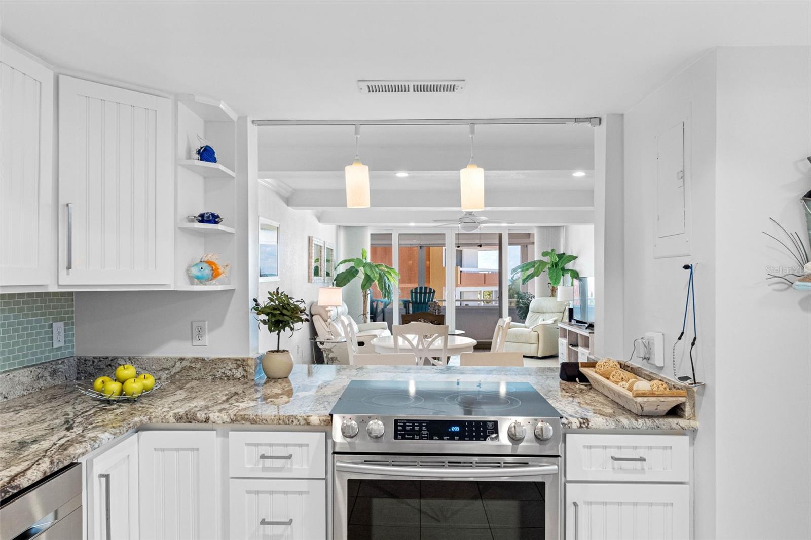 17920 Gulf Blvd #302 Property Photo 5