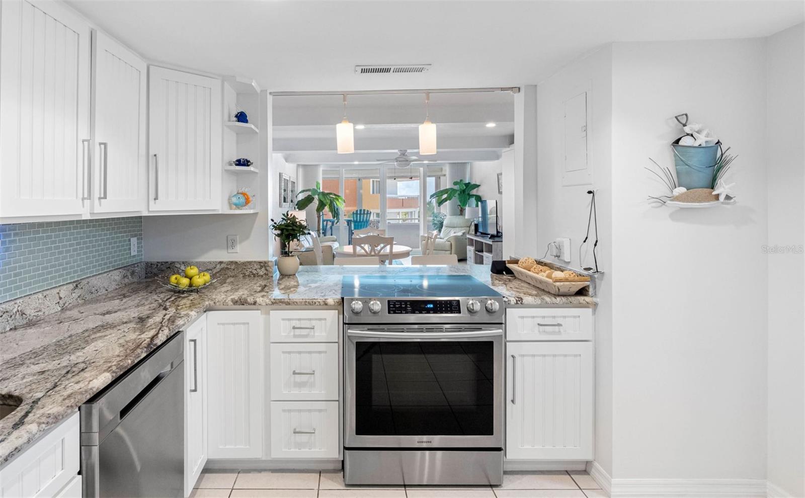 17920 Gulf Blvd #302 Property Photo 6
