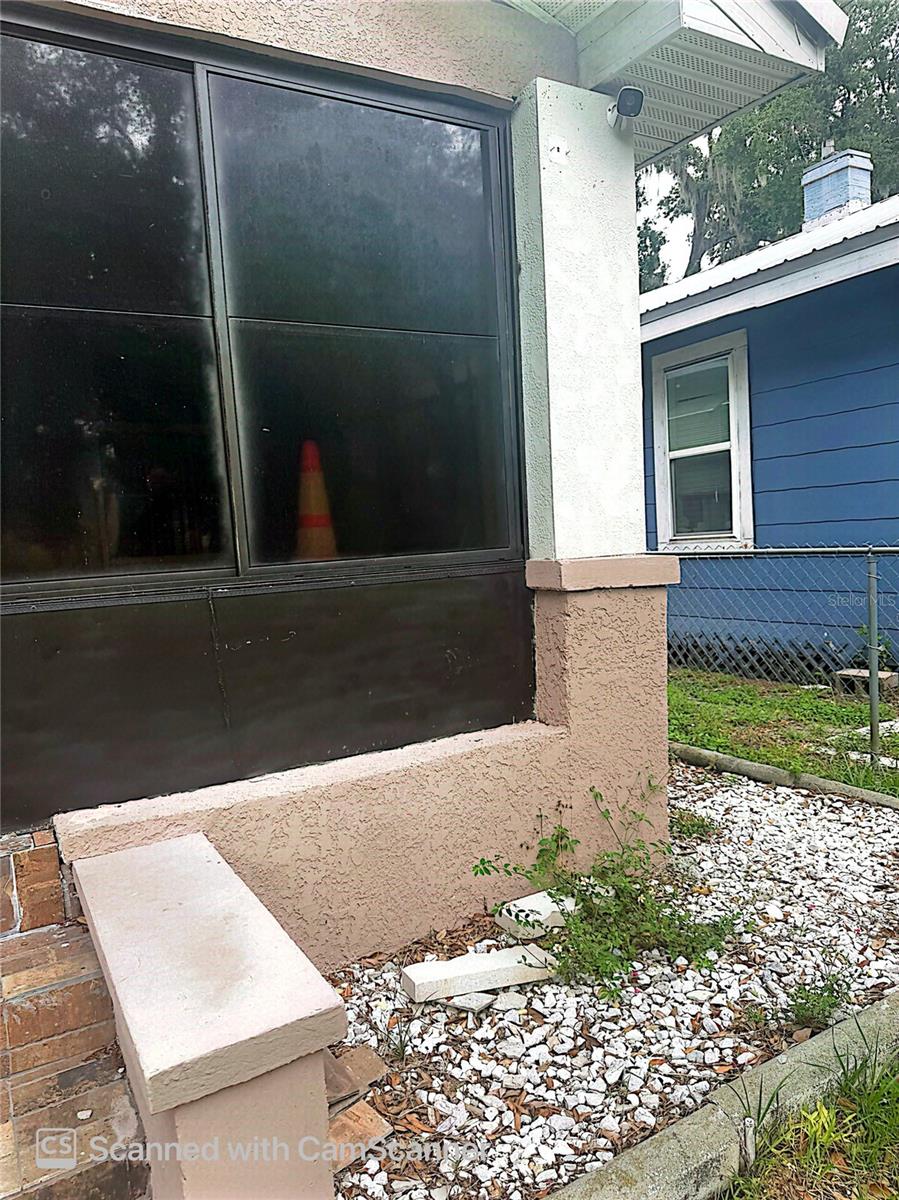 118 W Drew St Property Photo 5