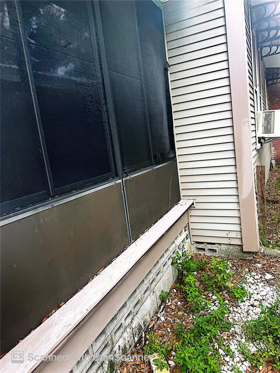 118 W Drew St Property Photo 6
