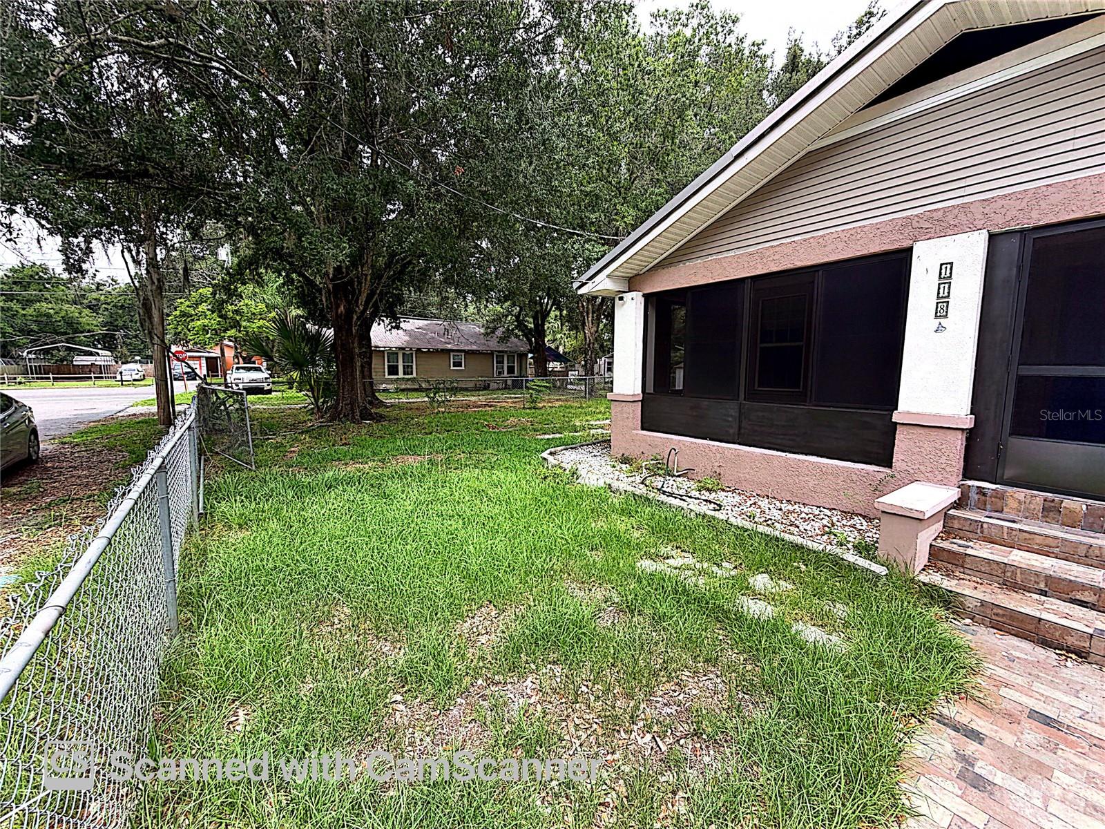 118 W Drew St Property Photo 8