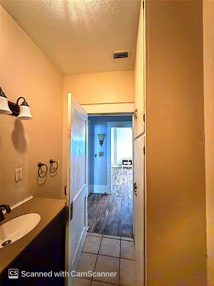 118 W Drew St Property Photo 36
