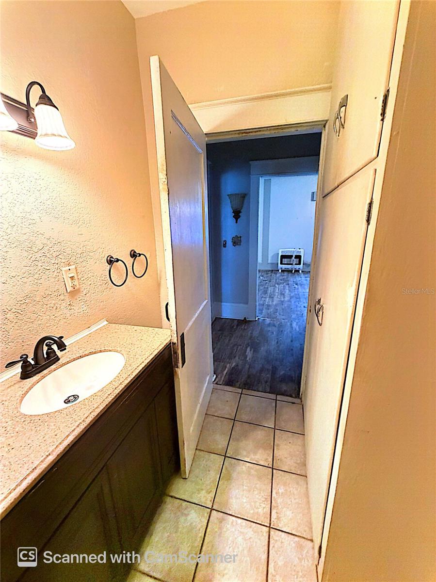 118 W Drew St Property Photo 37