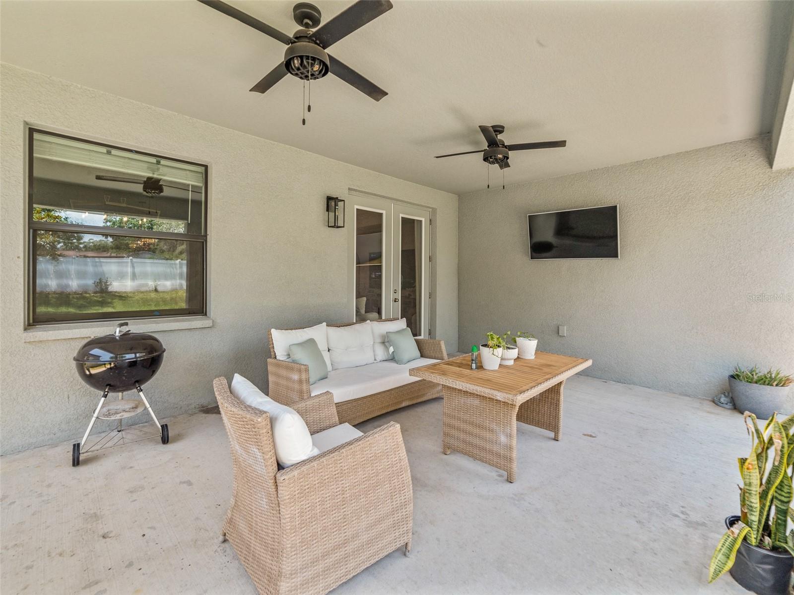 1220 Florablu Dr Property Photo 43