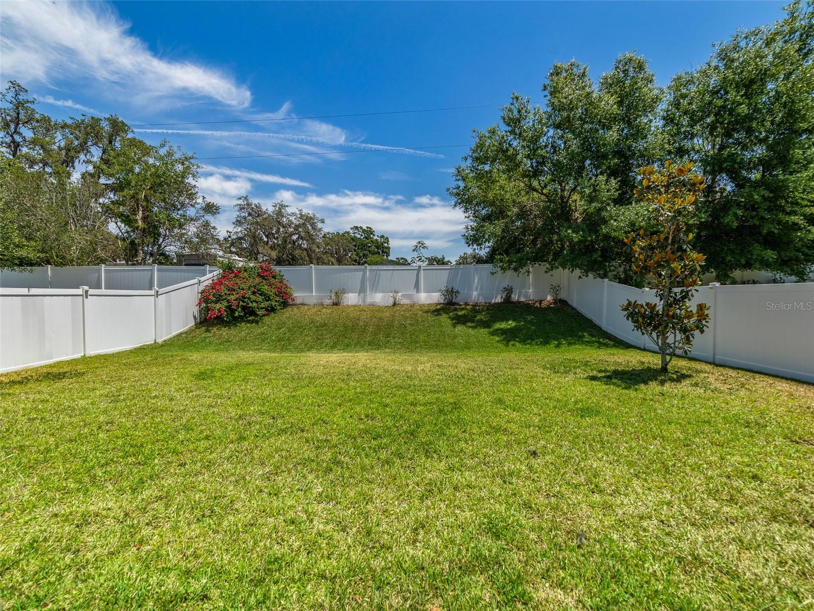 1220 Florablu Dr Property Photo 44