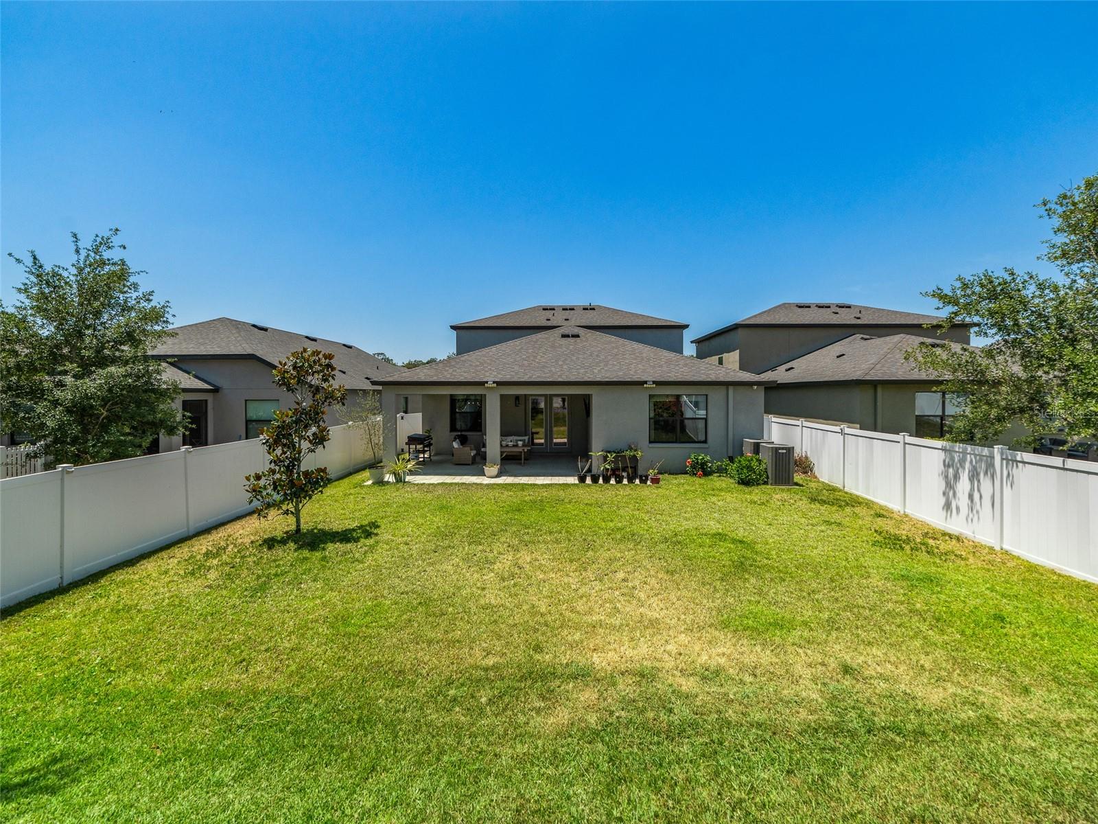 1220 Florablu Dr Property Photo 46