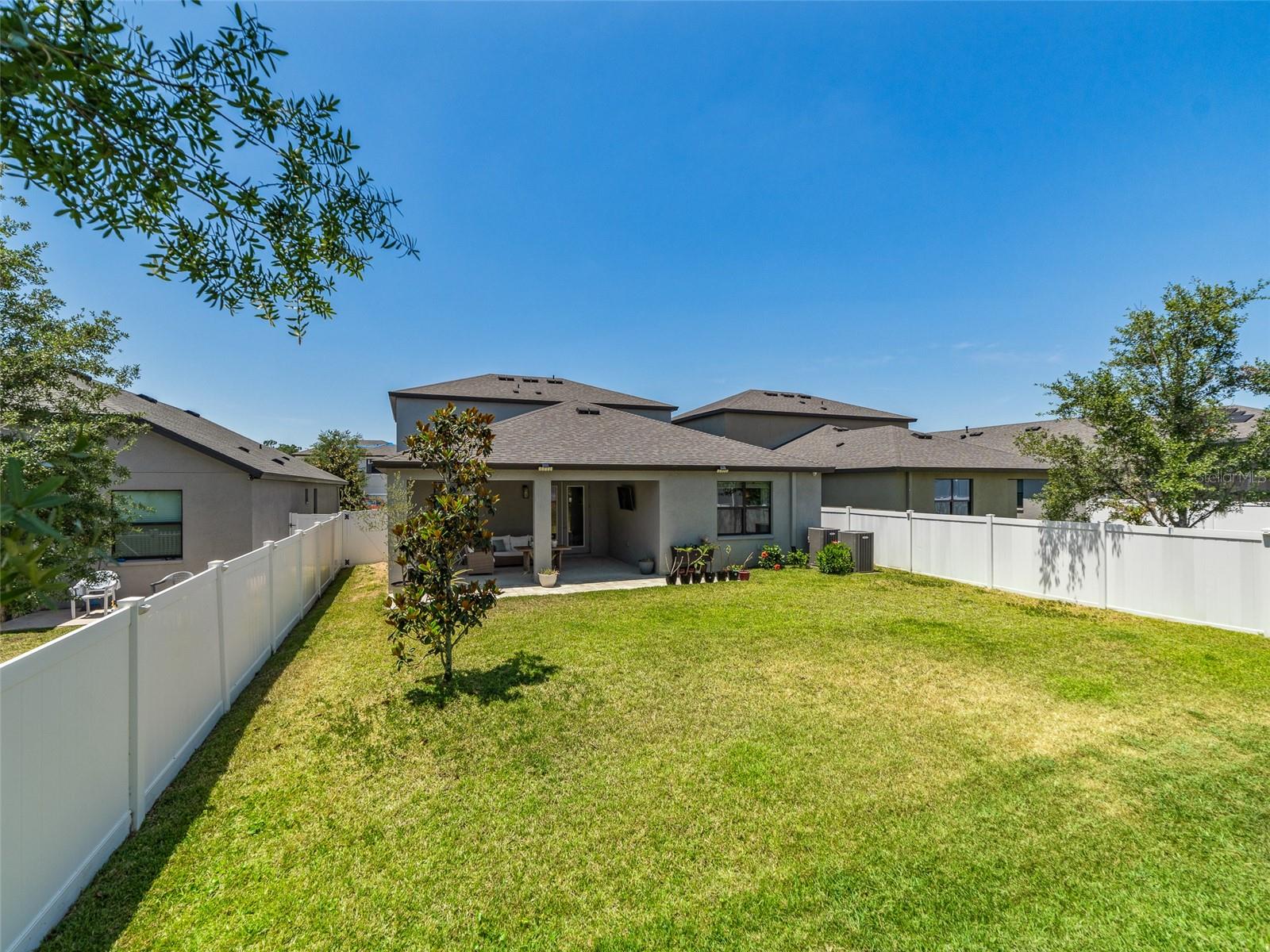 1220 Florablu Dr Property Photo 47