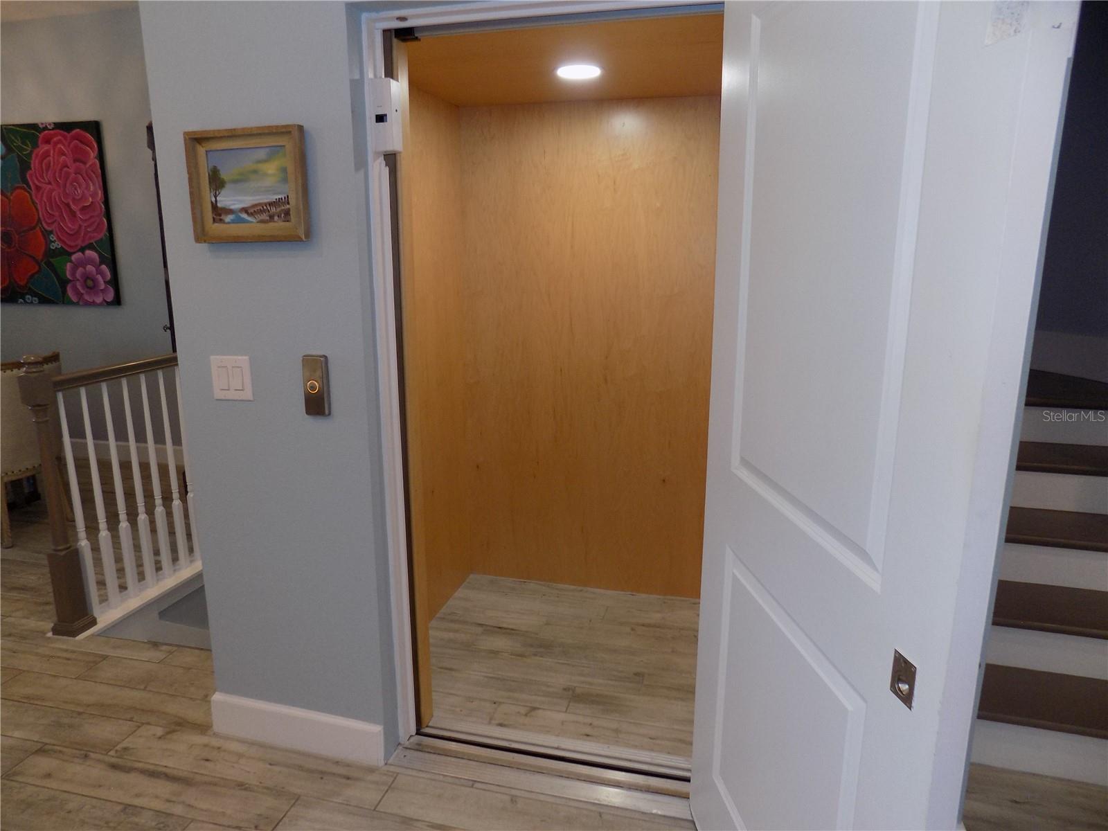 2511 Coral Ct Property Photo 7
