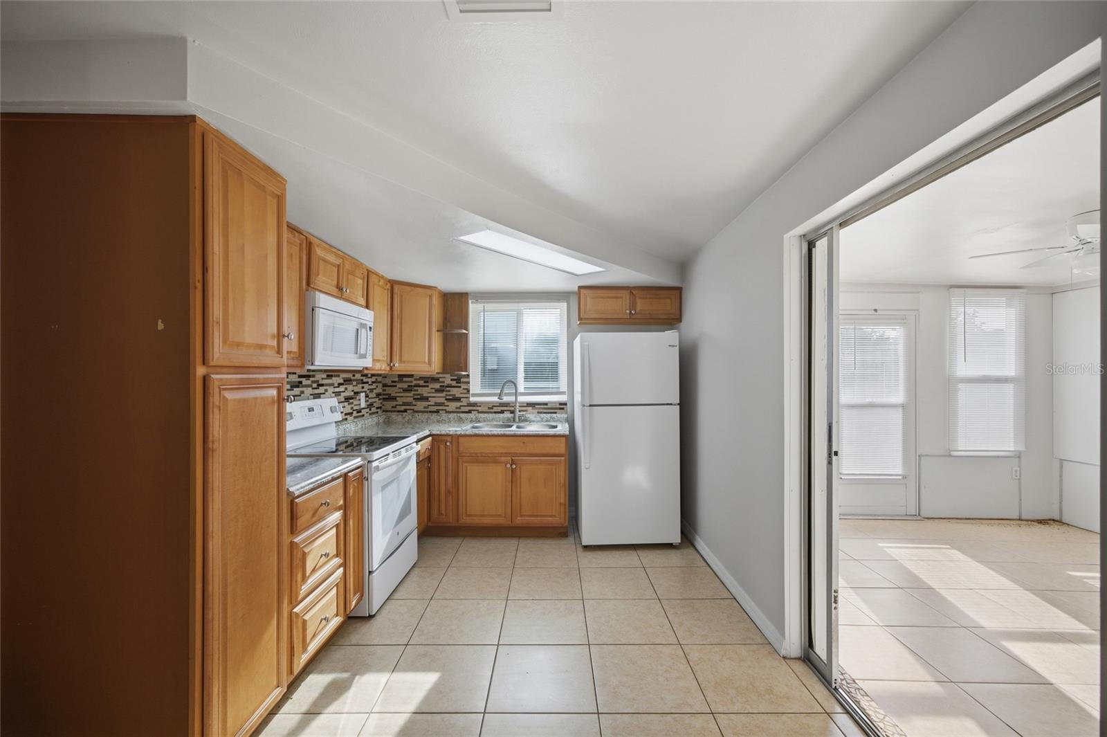 3029 Huntington Rd Property Photo 6