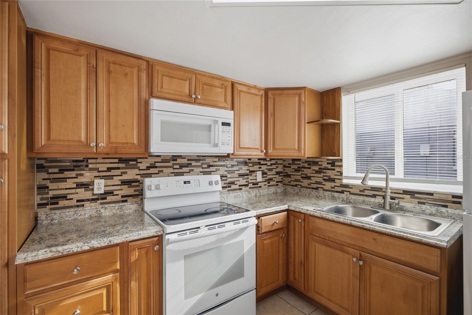 3029 Huntington Rd Property Photo 7