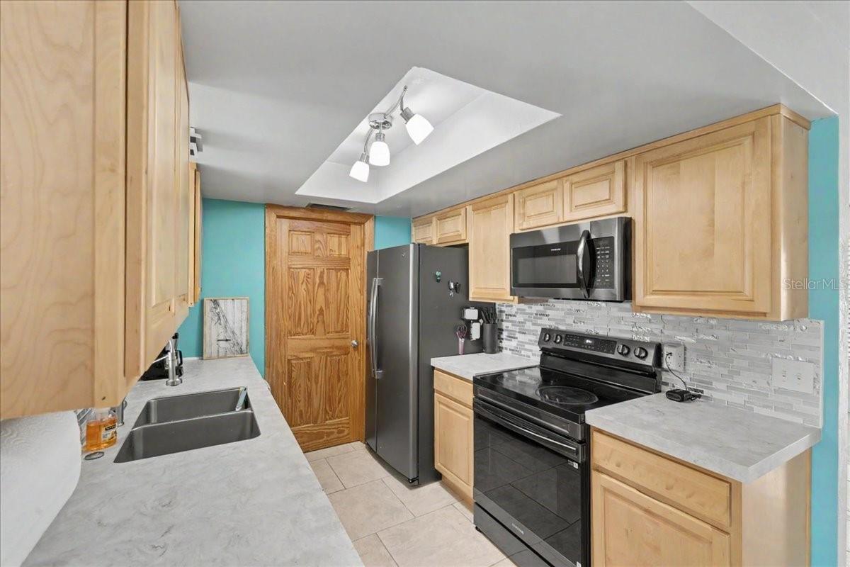 18 Concord Dr Property Photo 17