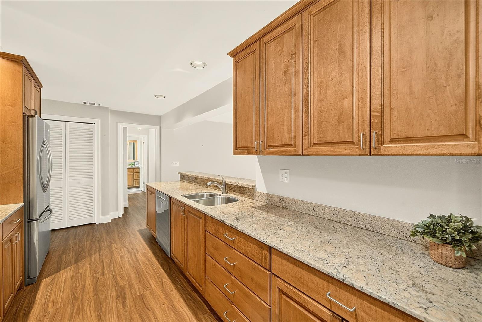 513 Harbor Dr N Property Photo 11