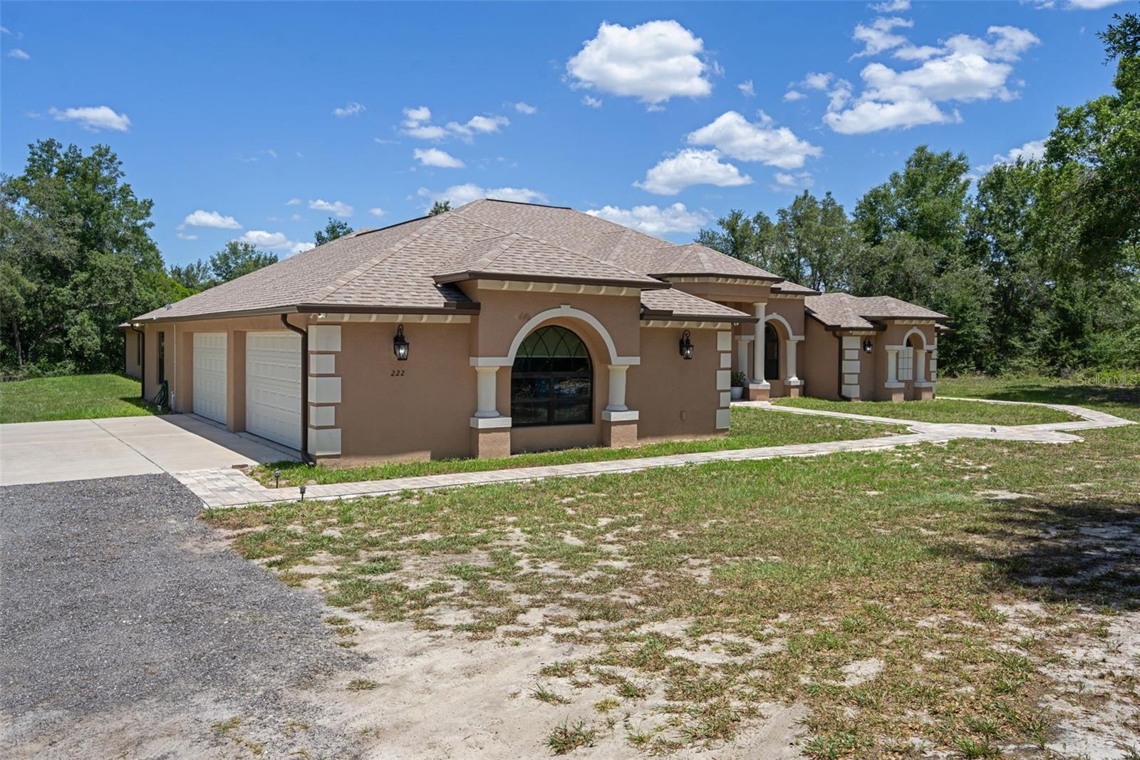 222 Suncoast Blvd Property Photo 7