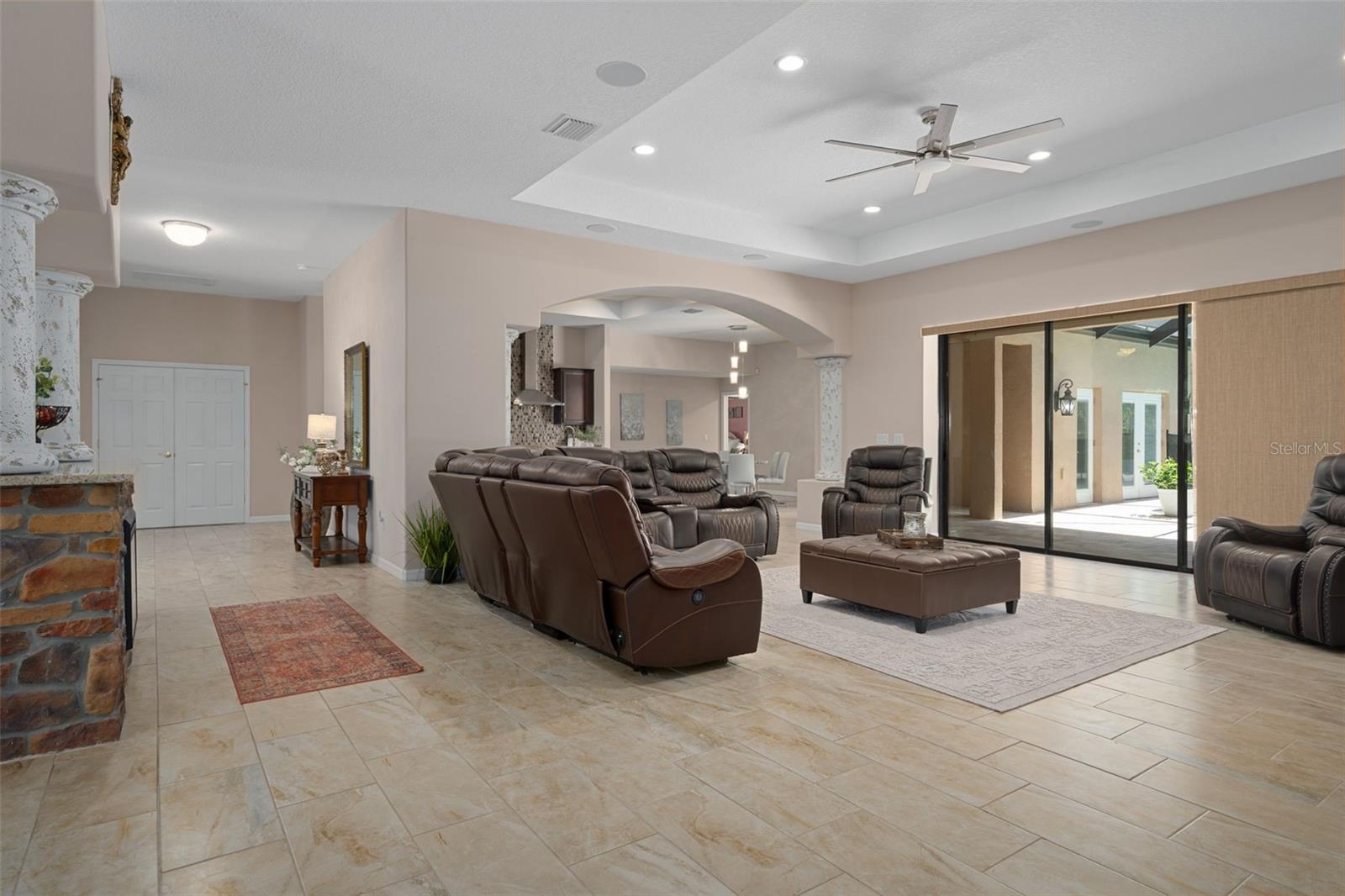 222 Suncoast Blvd Property Photo 16