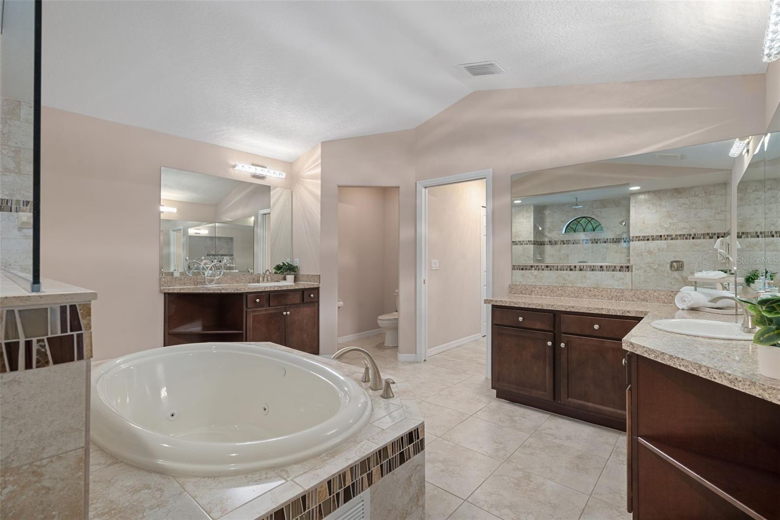 222 Suncoast Blvd Property Photo 37