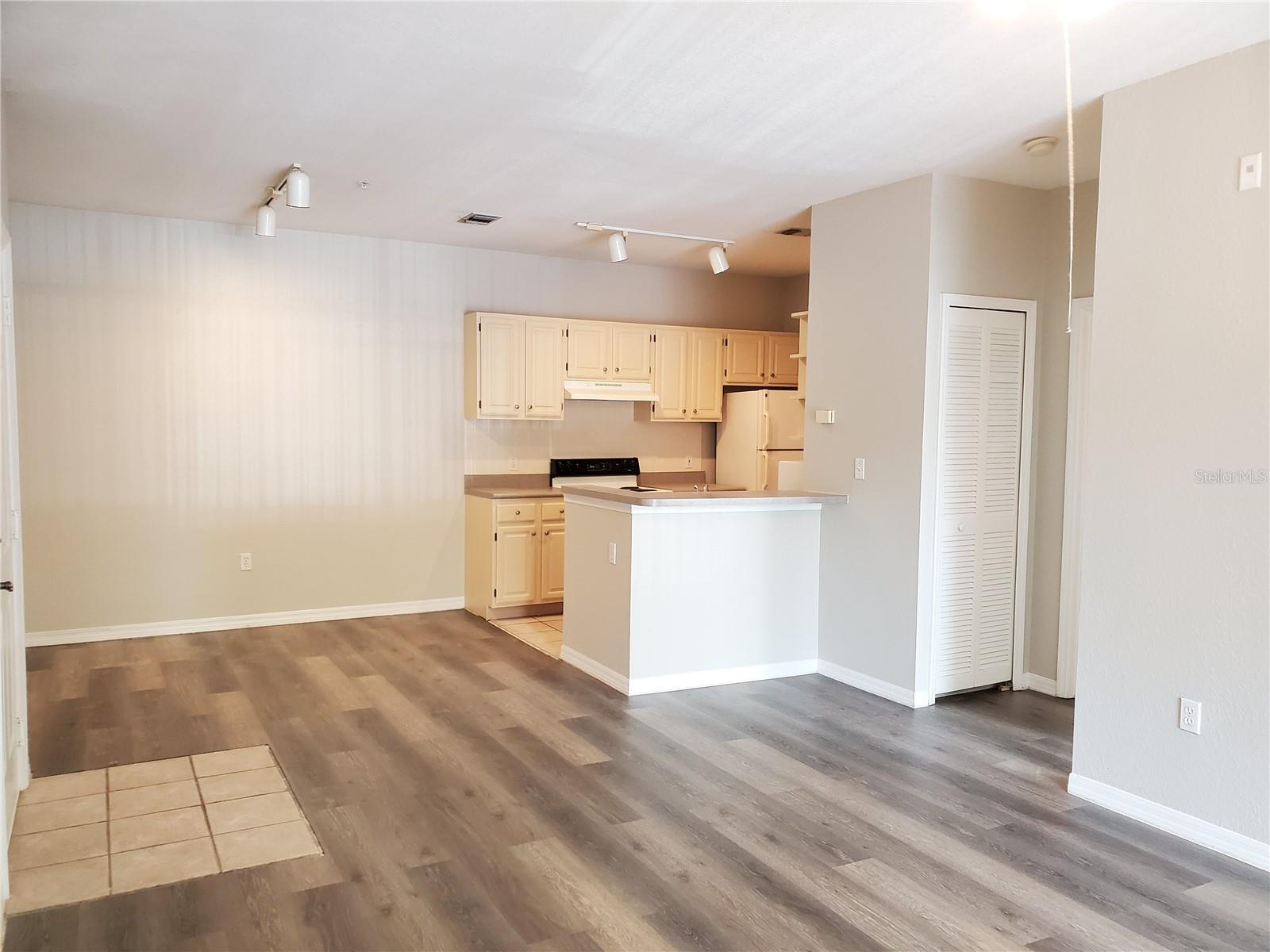 5807 Legacy Crescent Pl #201 Property Photo 4