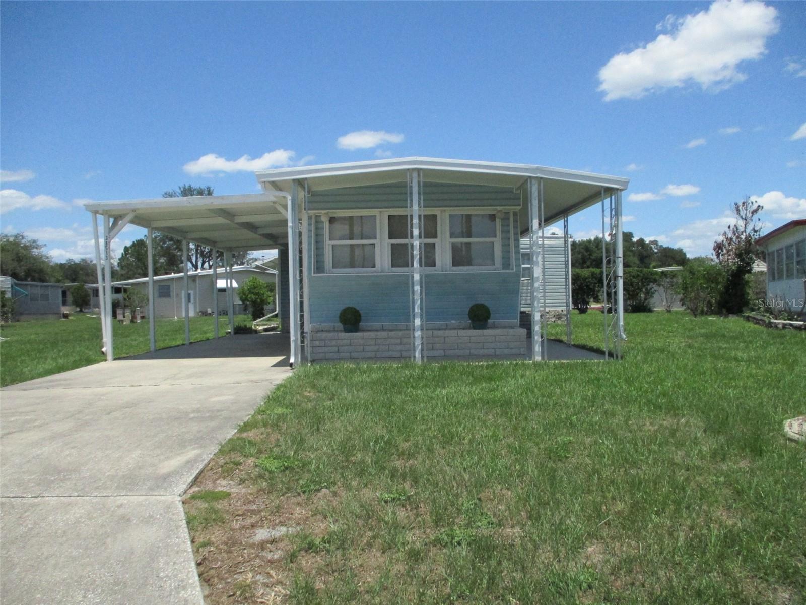 38513 Willoughby Dr Property Photo 1