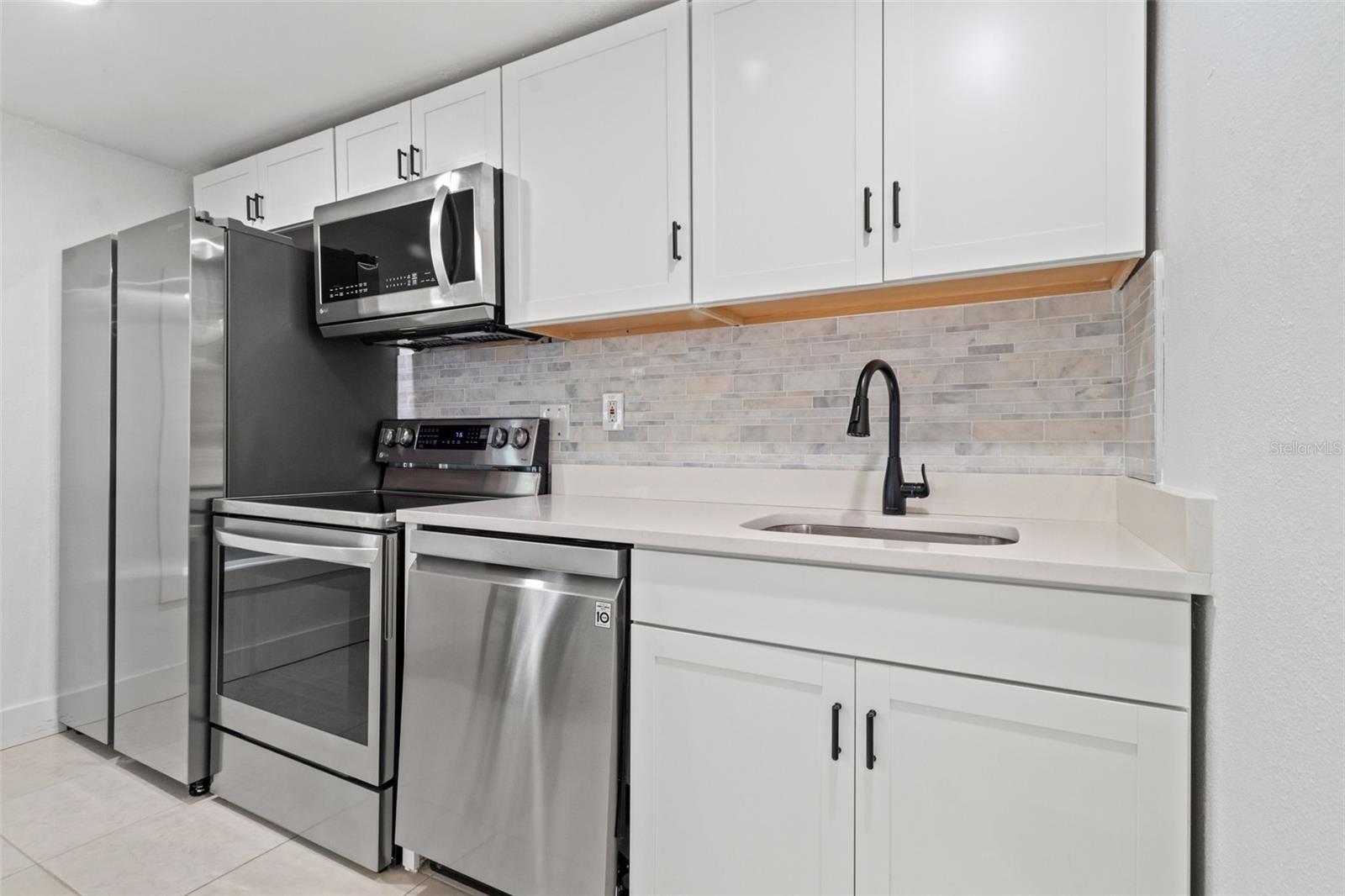 609 N Osceola Ave #a & B Property Photo 4