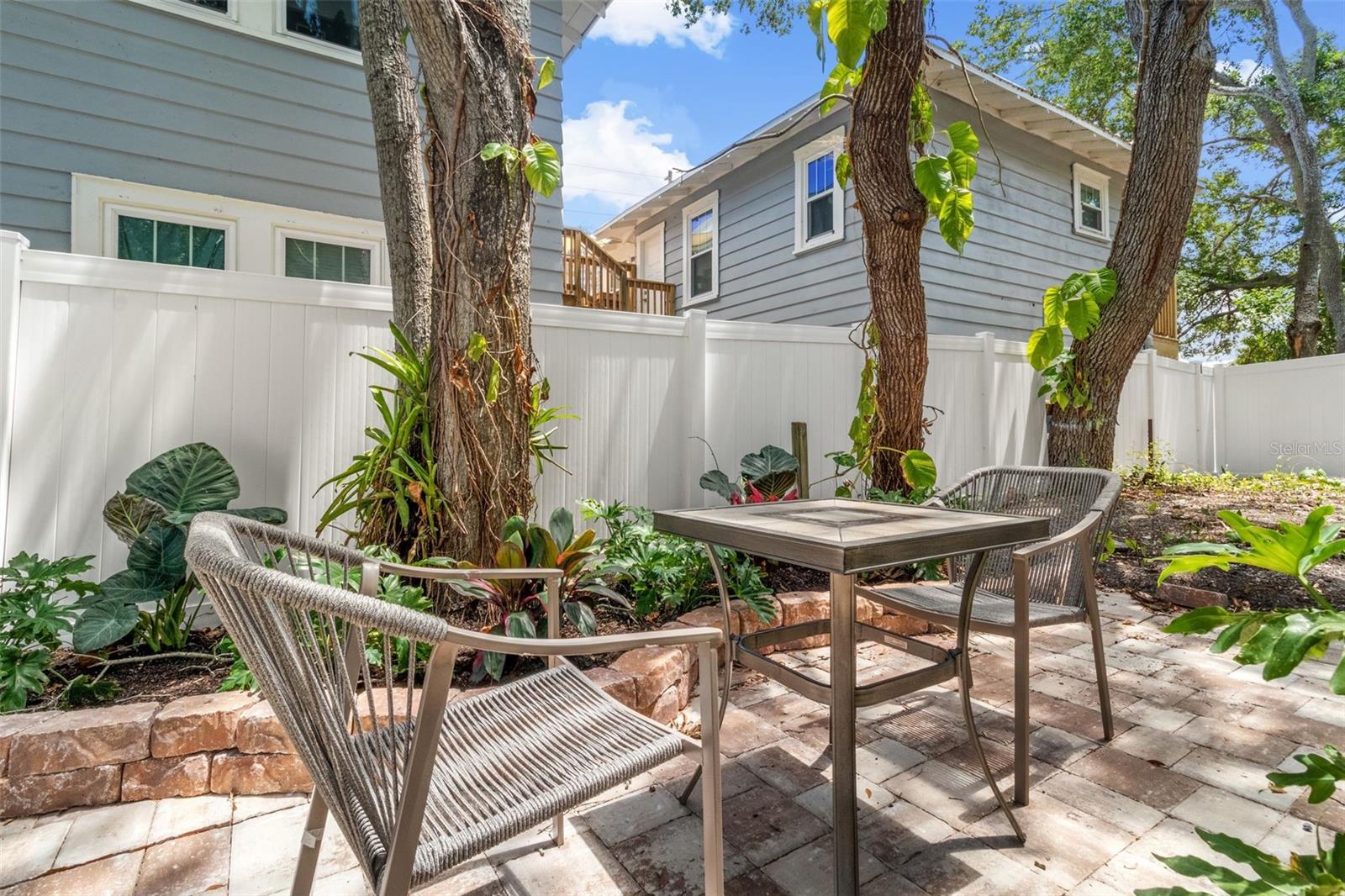 609 N Osceola Ave #a & B Property Photo 19