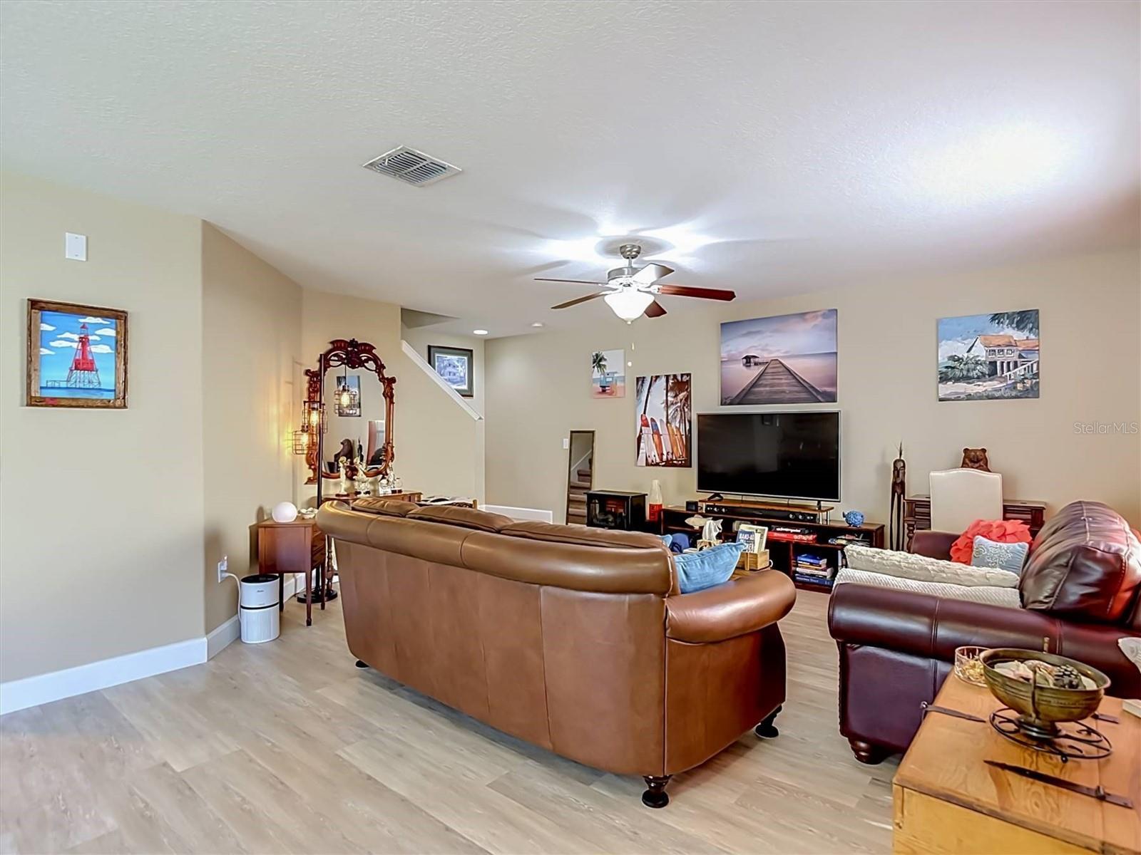 9838 Trumpet Vine Loop Property Photo 5