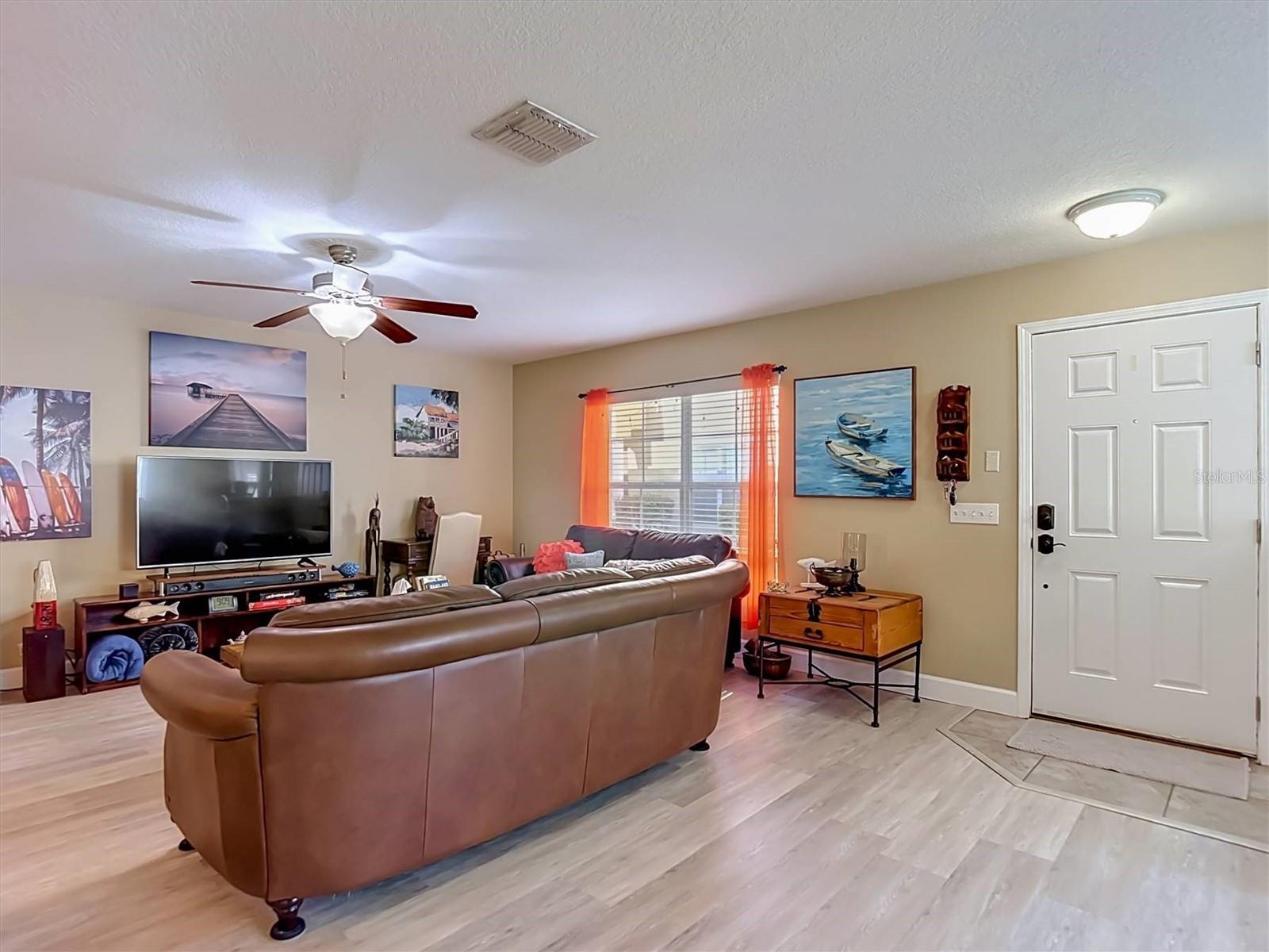9838 Trumpet Vine Loop Property Photo 7