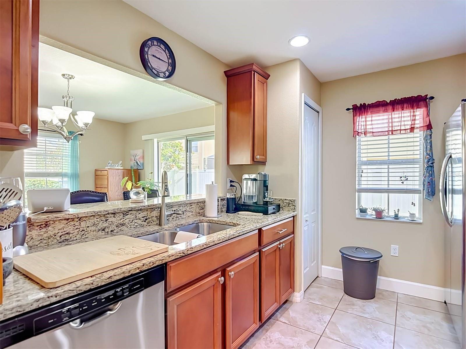 9838 Trumpet Vine Loop Property Photo 16