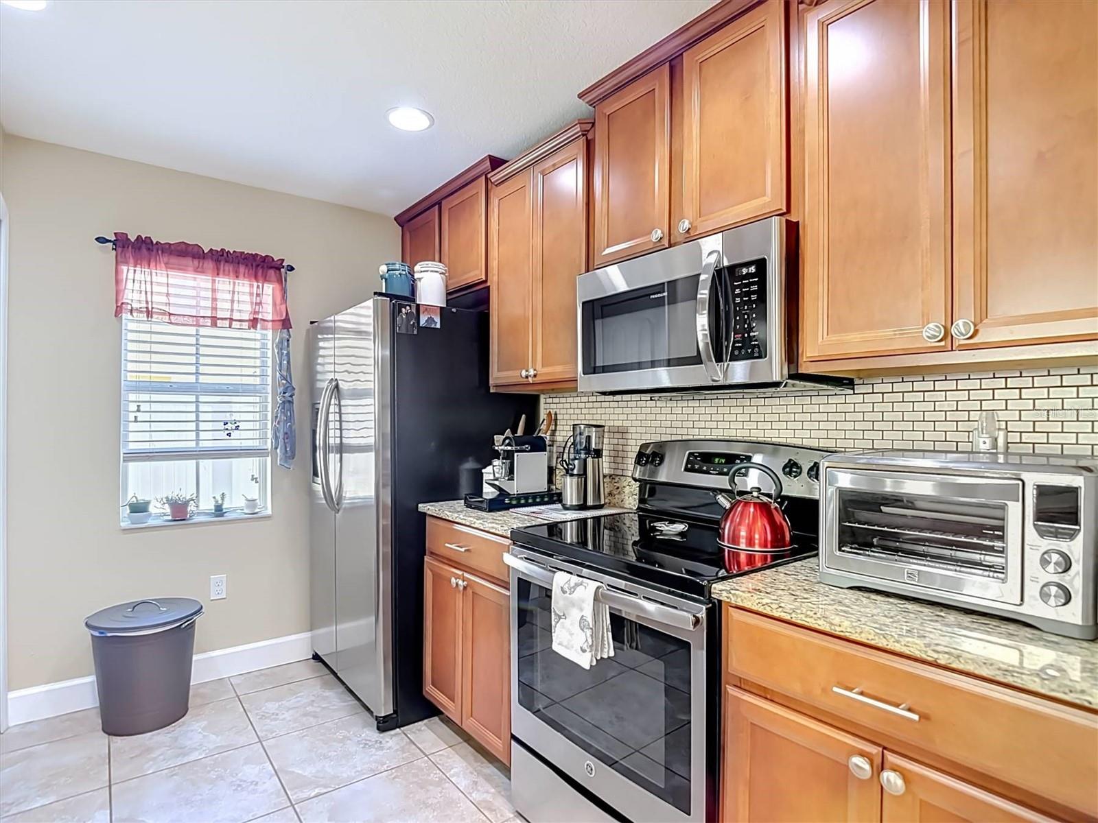 9838 Trumpet Vine Loop Property Photo 17