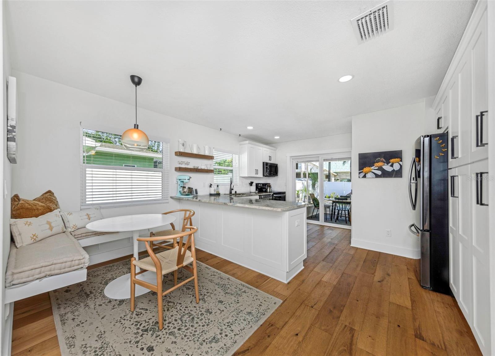 1109 Marine St Property Photo 16
