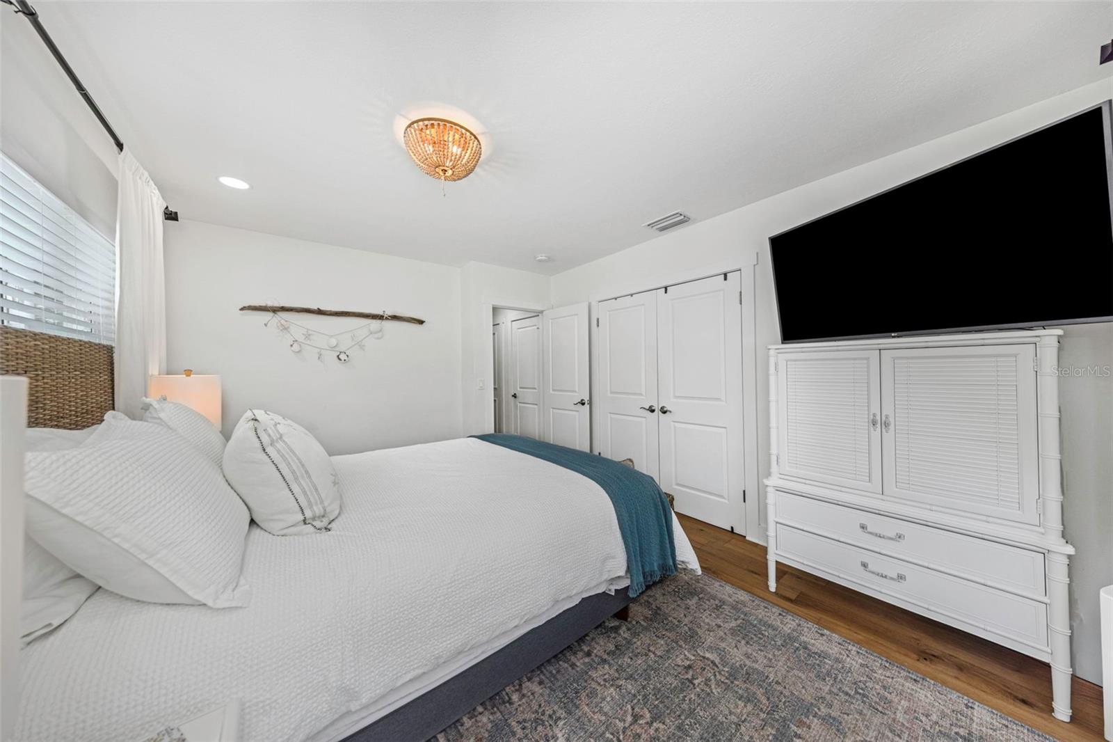 1109 Marine St Property Photo 20