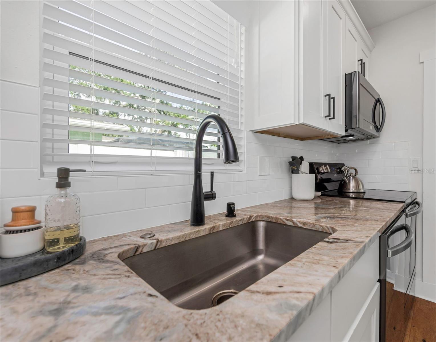 1109 Marine St Property Photo 21