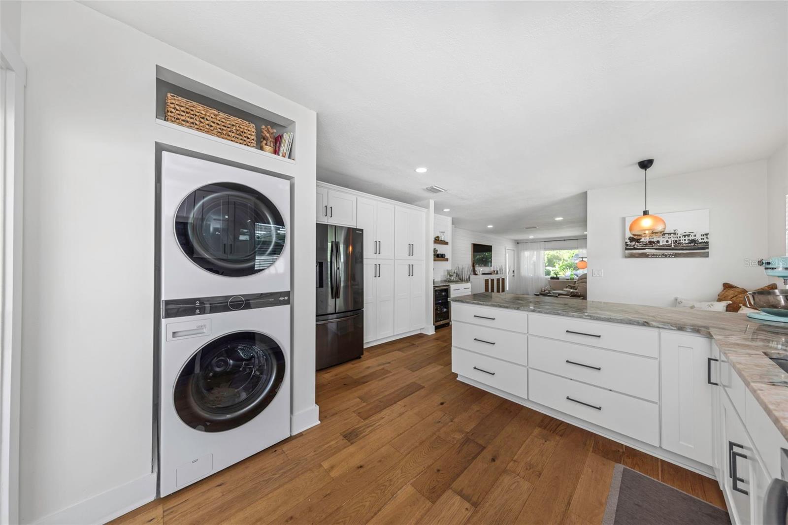 1109 Marine St Property Photo 22