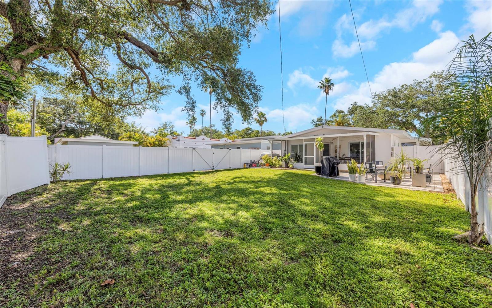 1109 Marine St Property Photo 48