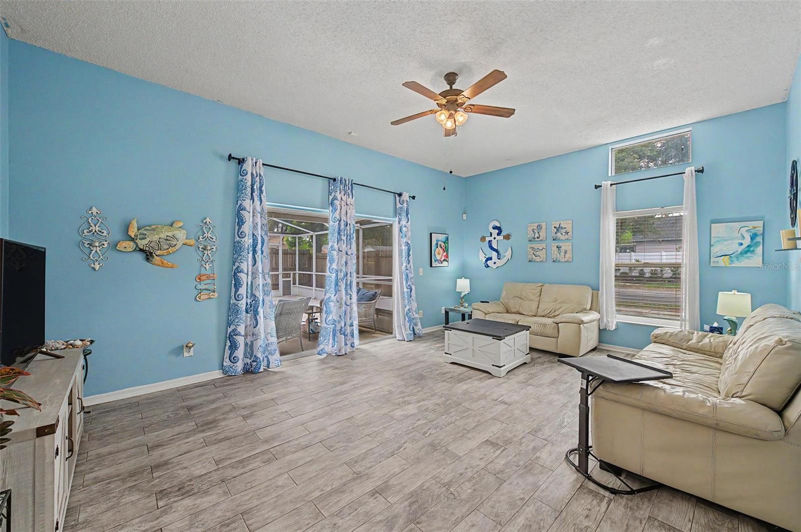 655 Sand Ridge Dr Property Photo 3