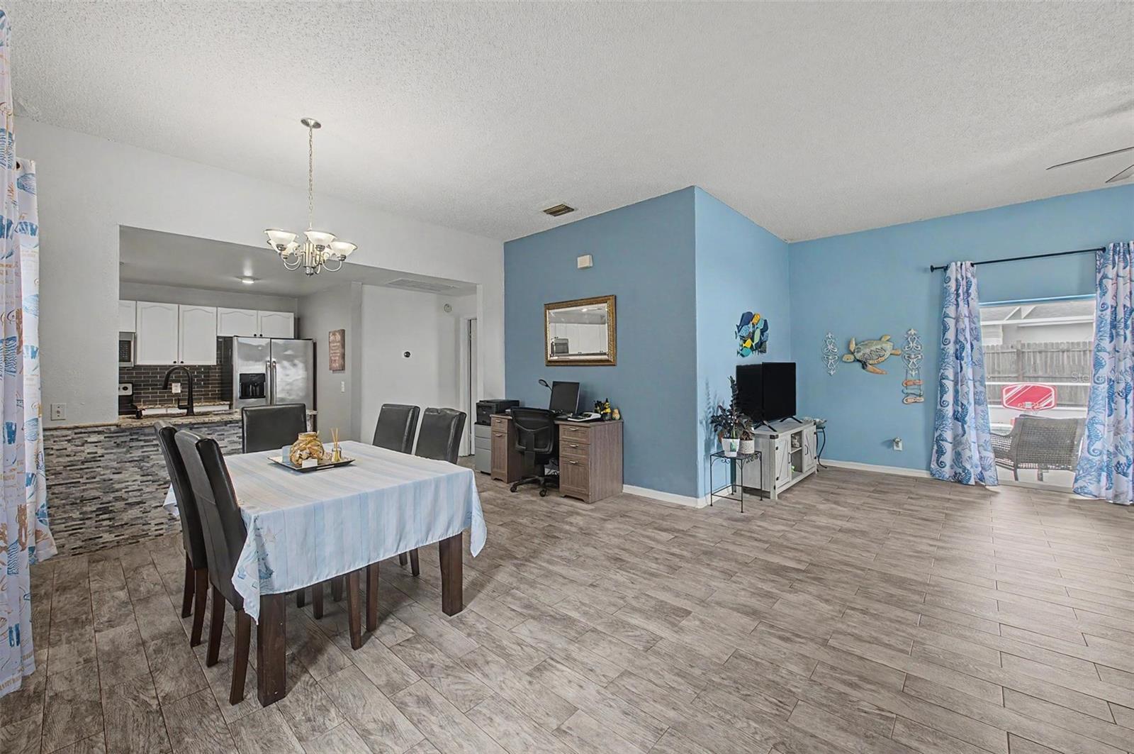 655 Sand Ridge Dr Property Photo 8