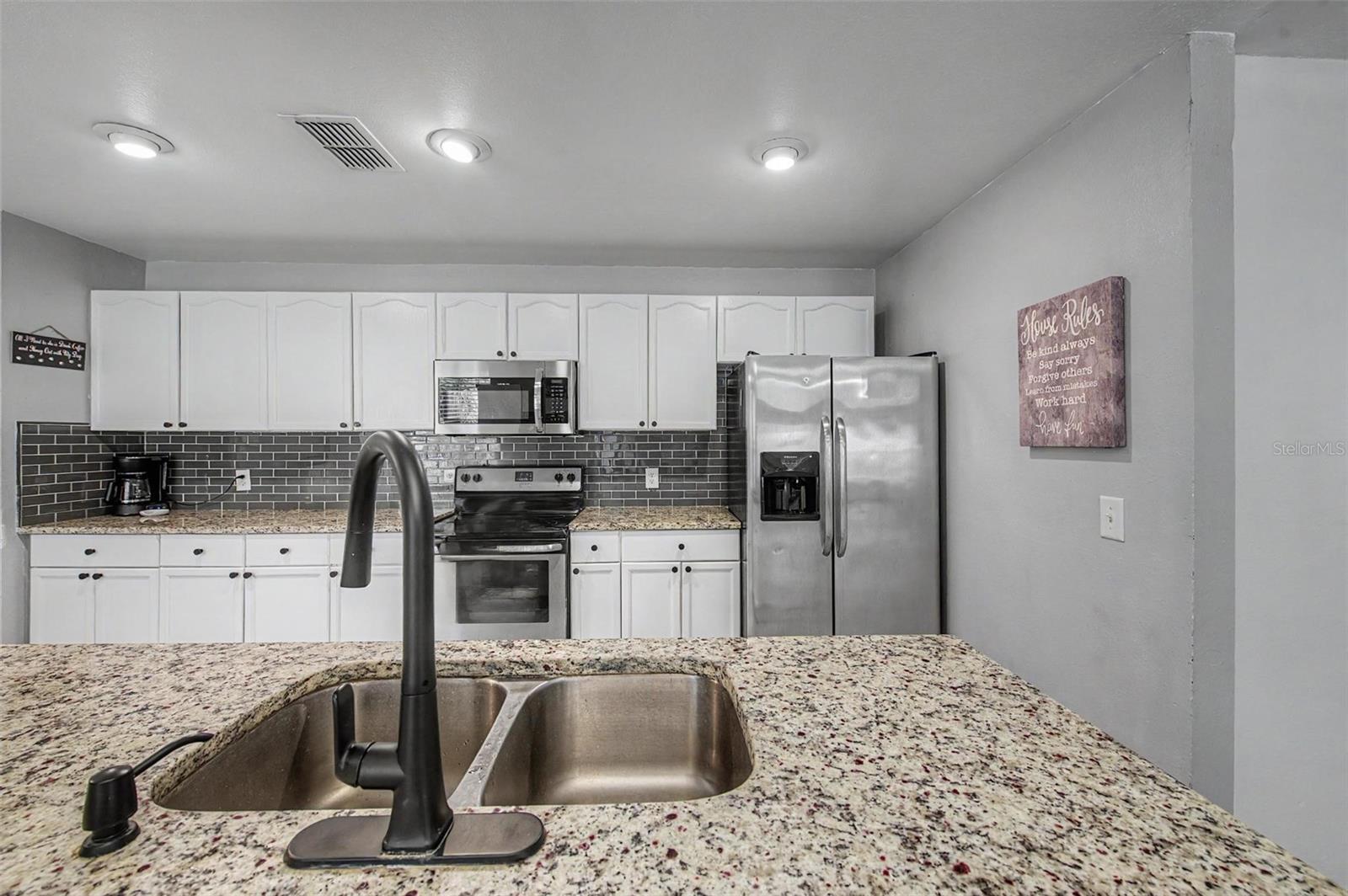 655 Sand Ridge Dr Property Photo 11