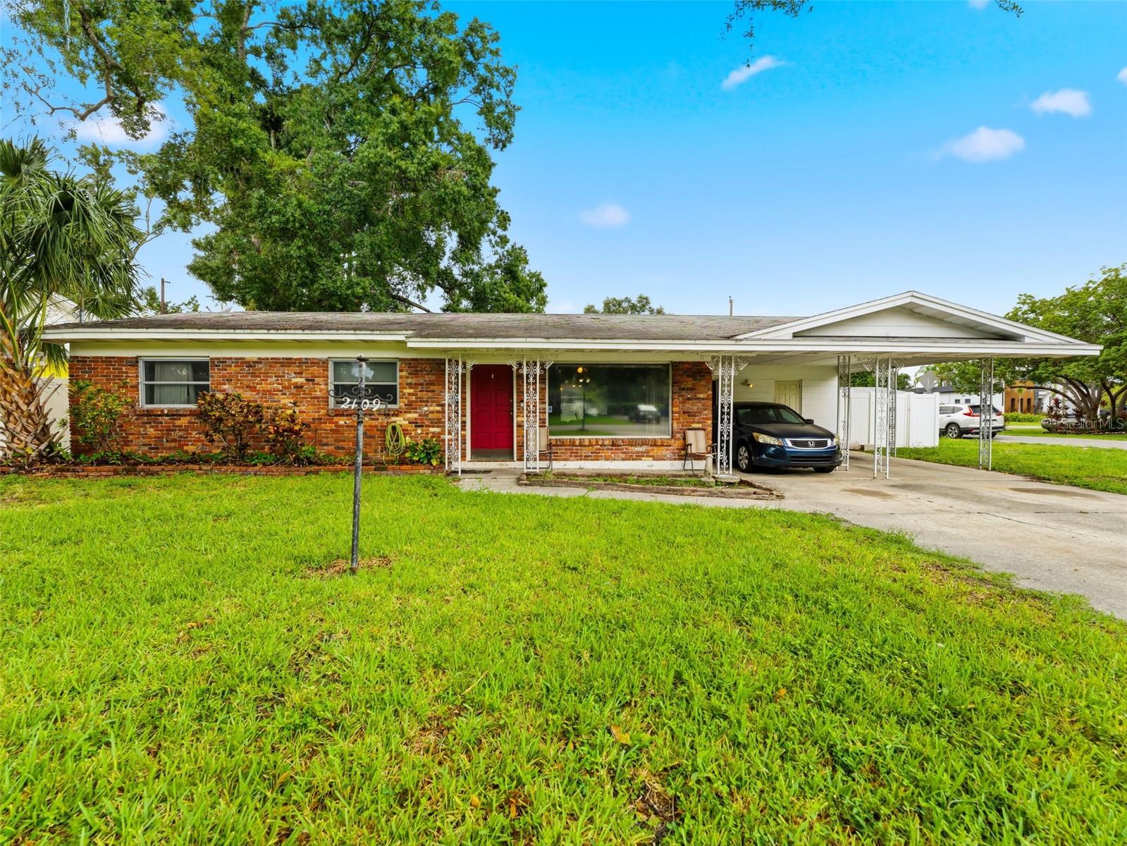 2109 W Erna Dr Property Photo 1