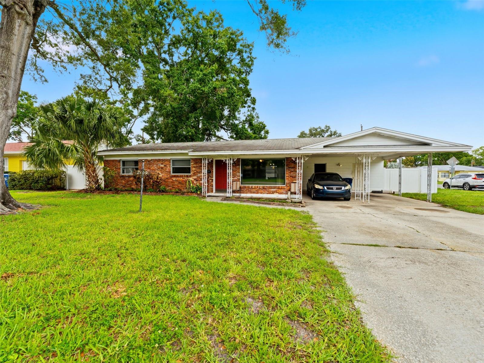 2109 W Erna Dr Property Photo 3