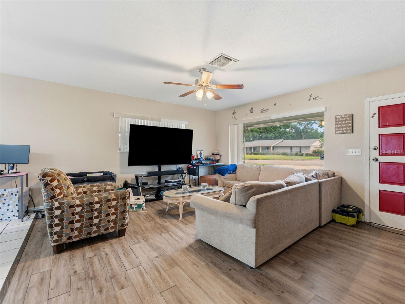 2109 W Erna Dr Property Photo 6