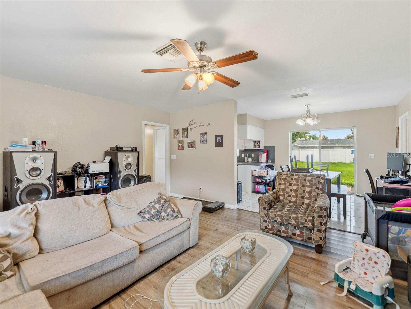 2109 W Erna Dr Property Photo 8