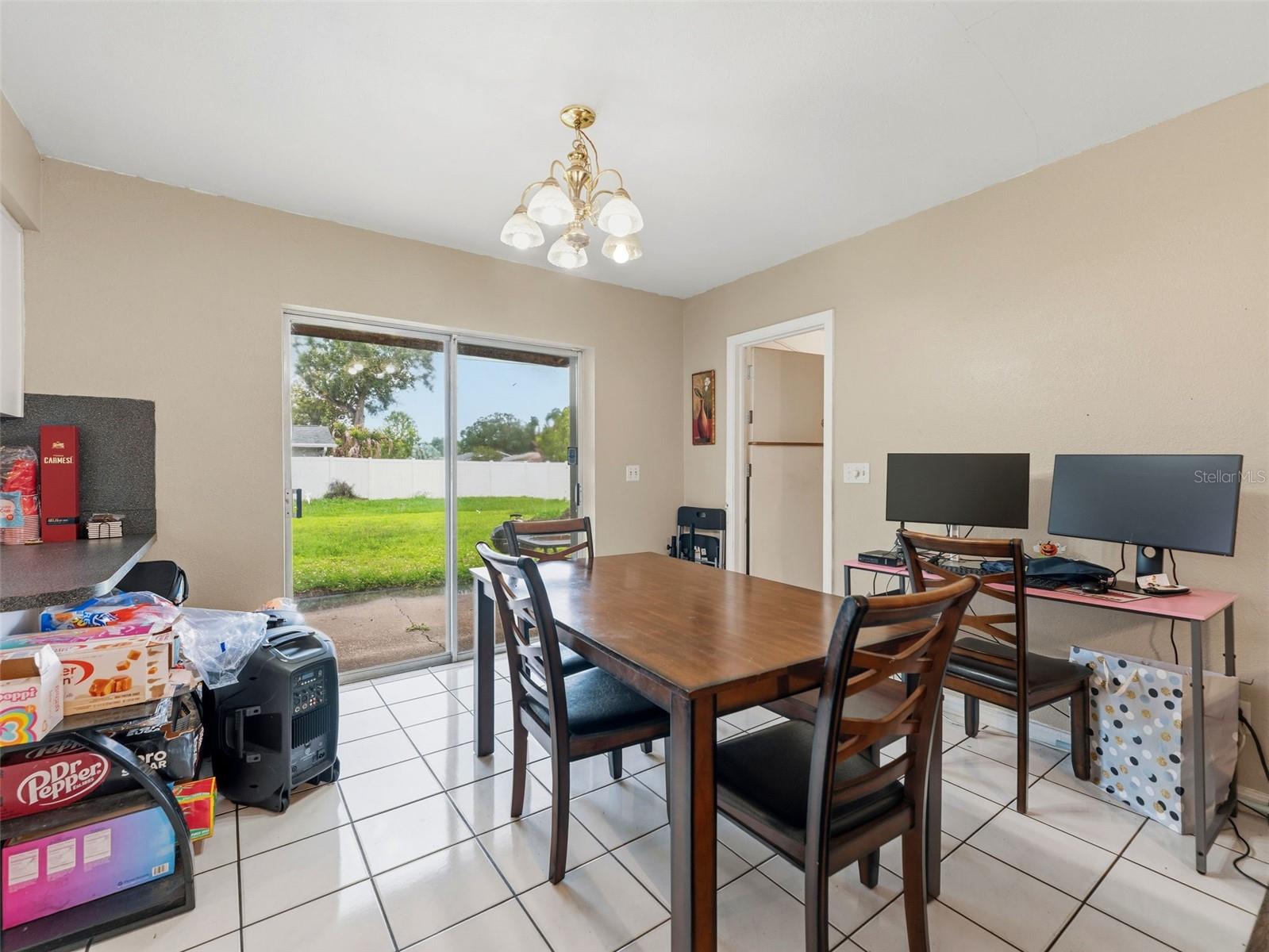 2109 W Erna Dr Property Photo 9