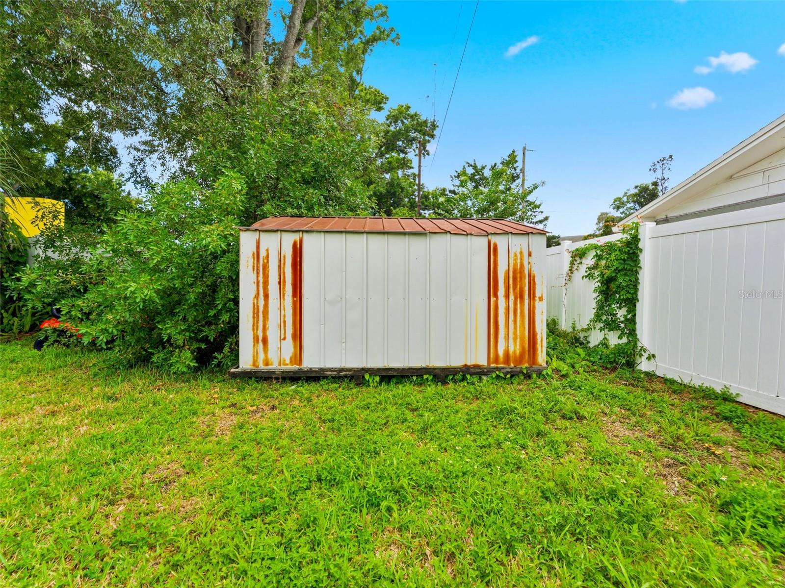 2109 W Erna Dr Property Photo 28