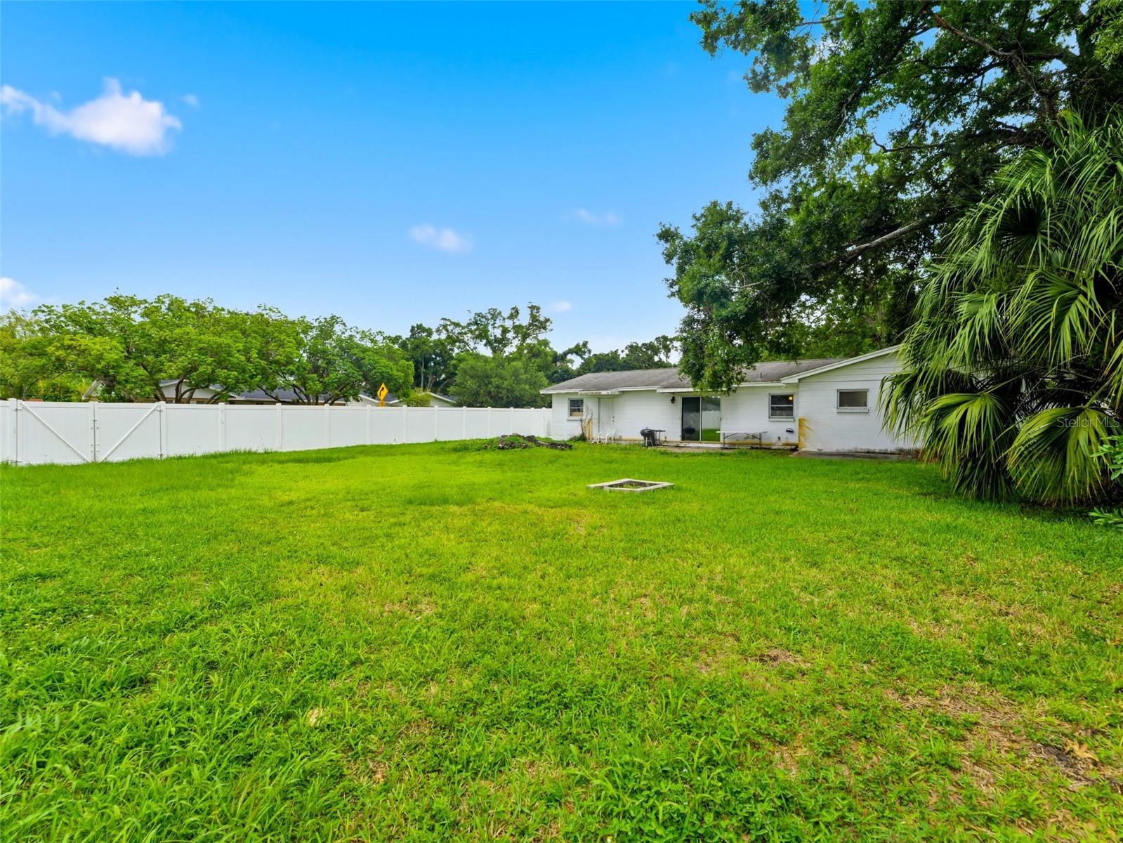 2109 W Erna Dr Property Photo 29