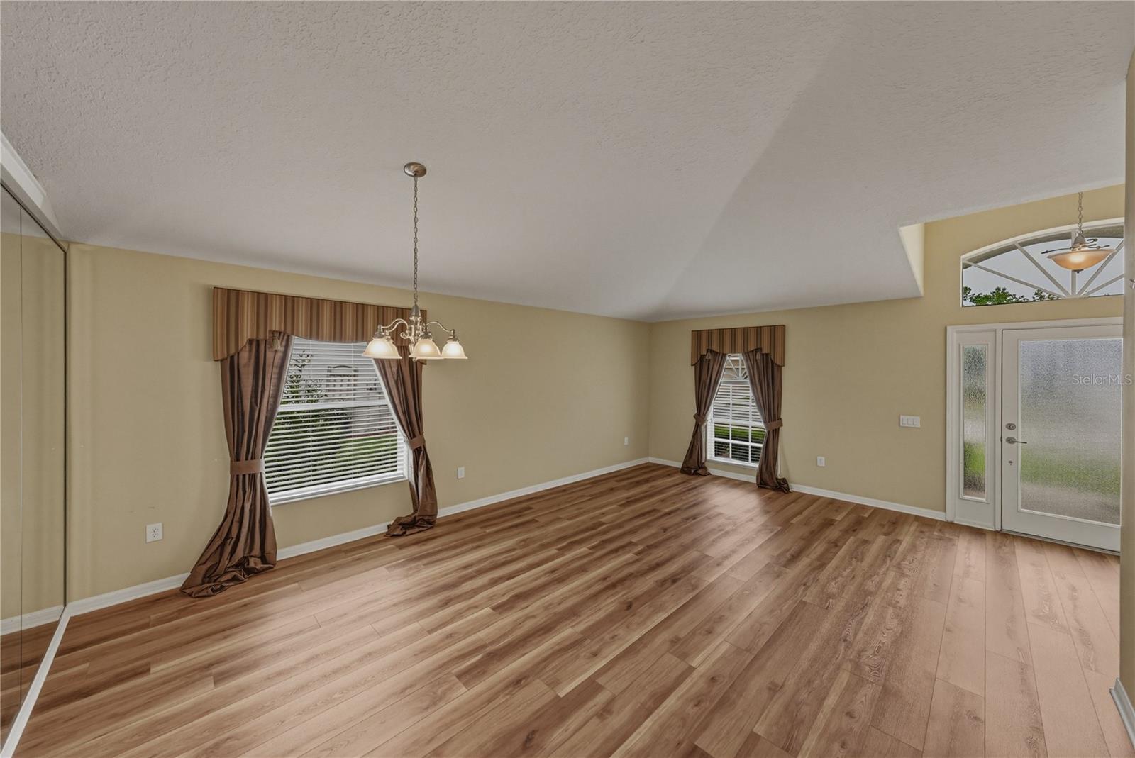 5064 Gevalia Dr Property Photo 11