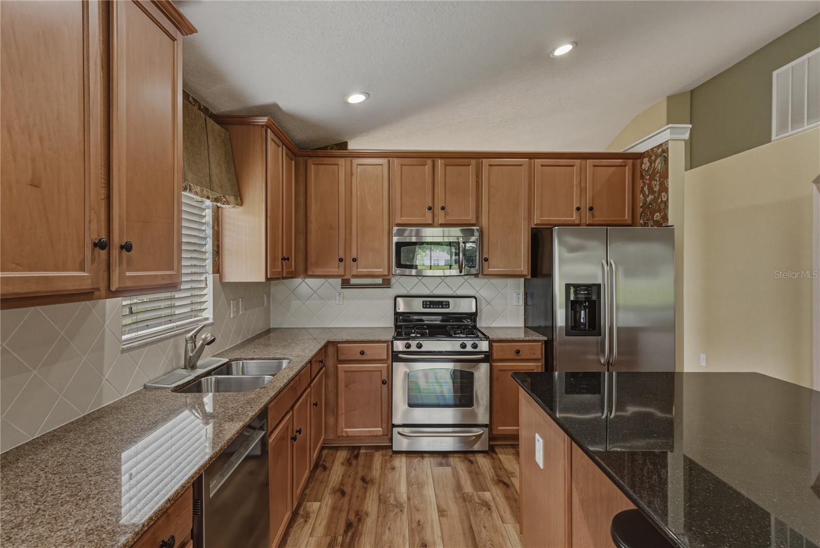5064 Gevalia Dr Property Photo 17