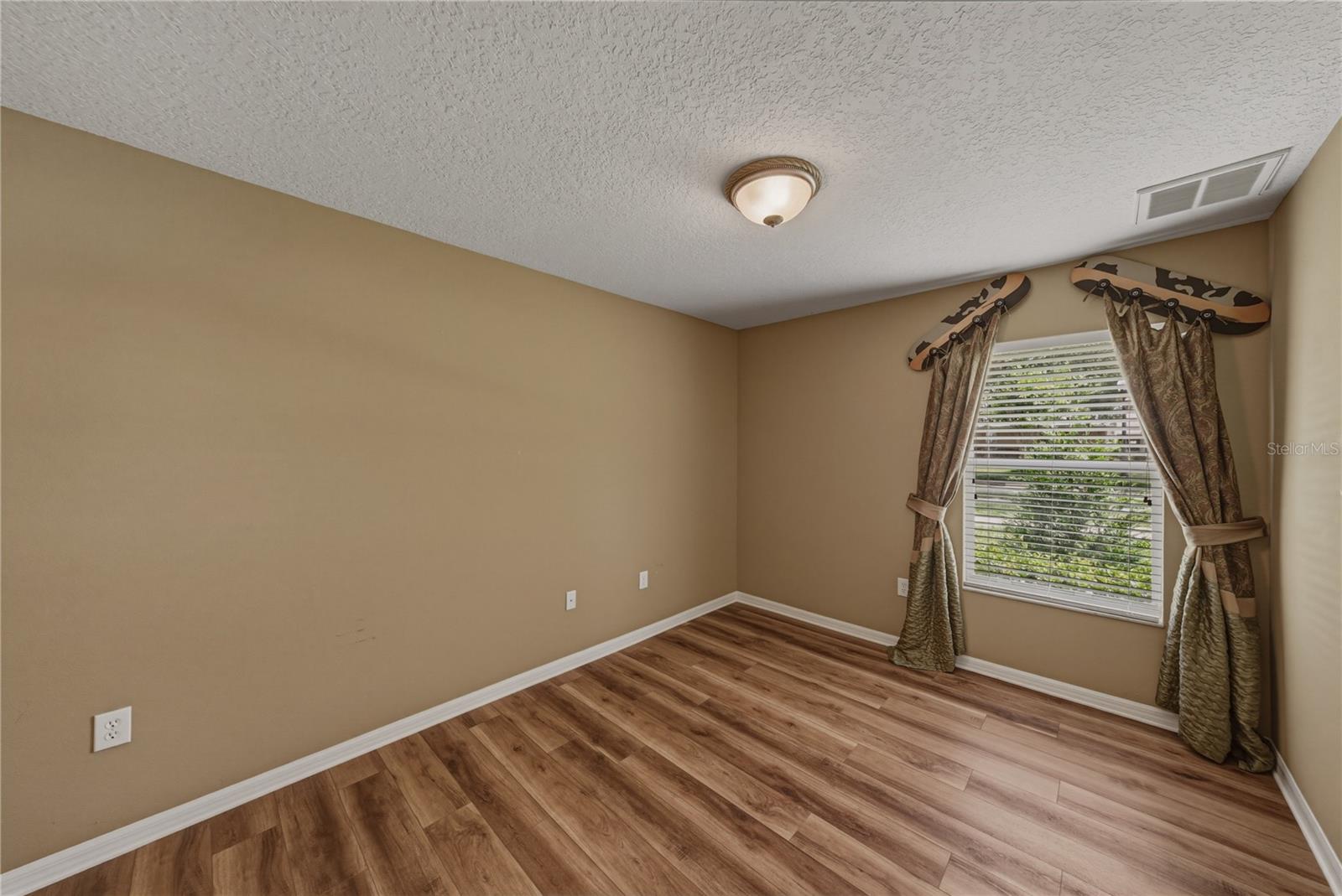 5064 Gevalia Dr Property Photo 40