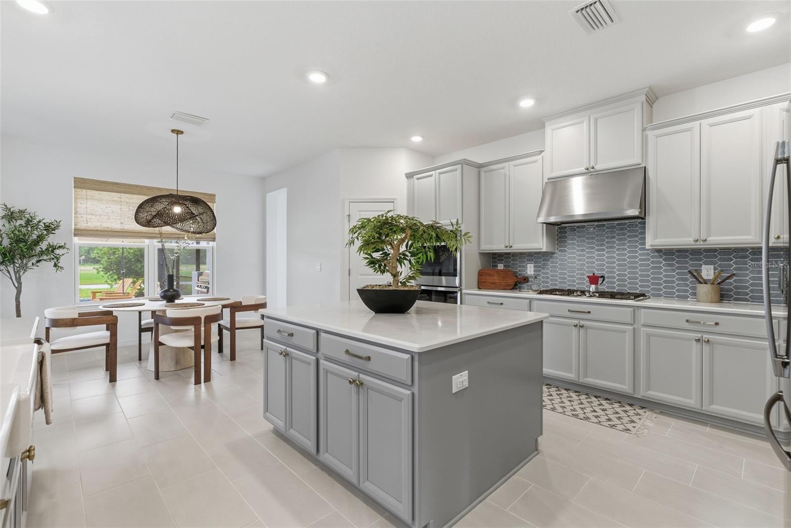 33774 Castaway Loop Property Photo 5